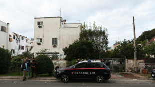 Auto eines bekannten italienischen Journalisten bei Bombenanschlag zerstört