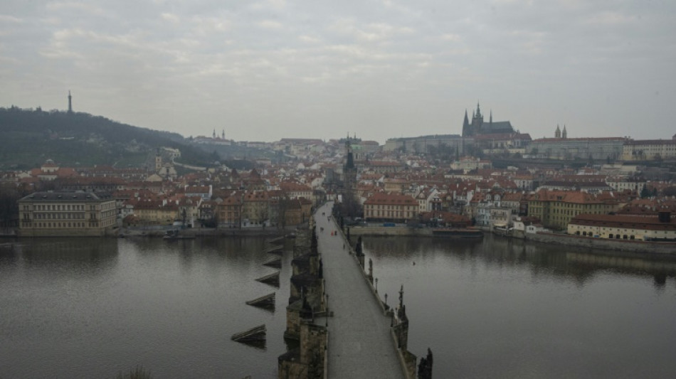 Praga proh&iacute;be los tours nocturnos de bares y busca atraer a turistas m&aacute;s "cultos"