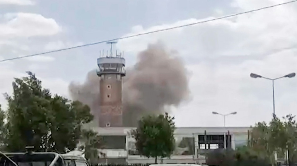 Yemen government says attacked Sanaa airport, reviving dormant conflict