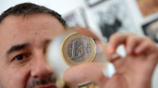 Euro poco mosso in avvio di giornata a 1,1613 dollari