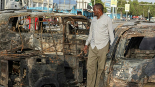 Nueve personas mueren en una explosi&oacute;n en un caf&eacute; en la capital de Somalia