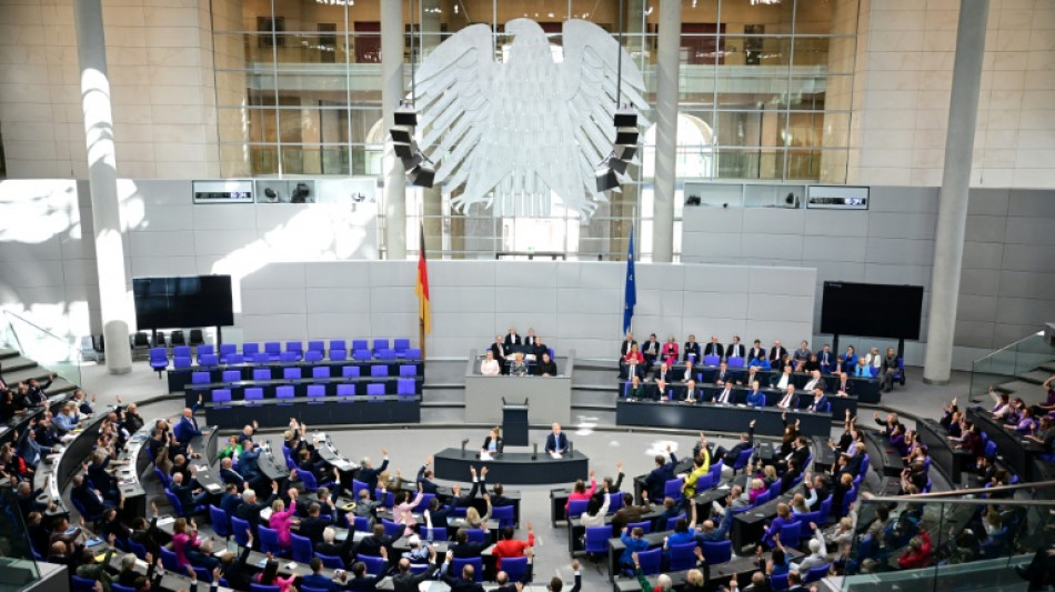 Bundestag k&ouml;nnte Anfang Juni &uuml;ber Aussetzung von Di&auml;tenerh&ouml;hung beraten