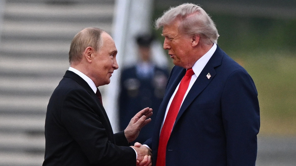 Trump sente Putin, 'grandi progressi,ci incontreremo a Budapest'