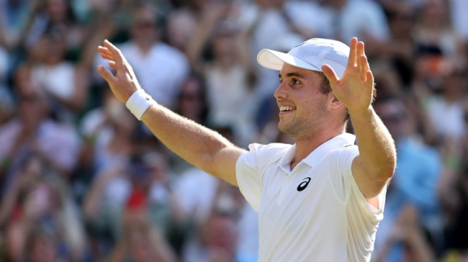 Fery targets Wimbledon final birthday present after royal seal of approval