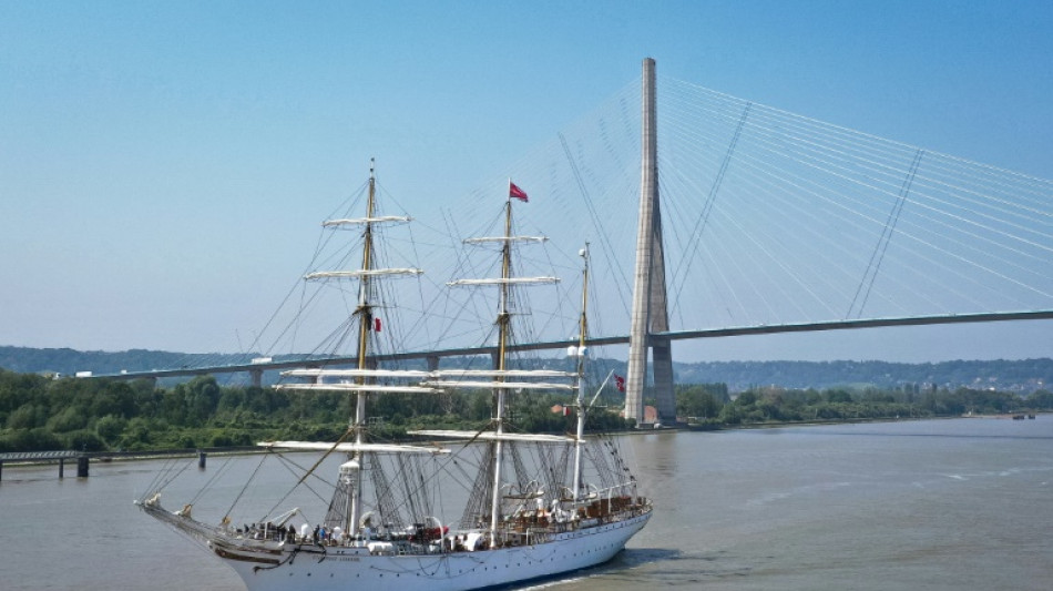 L'Armada de Rouen ouvre sa 8e &eacute;dition sous le soleil, la foule au rendez-vous