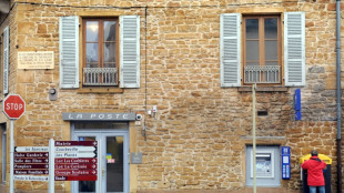 Les maires ruraux cueillis &agrave; froid par la coupe dans les services postaux 