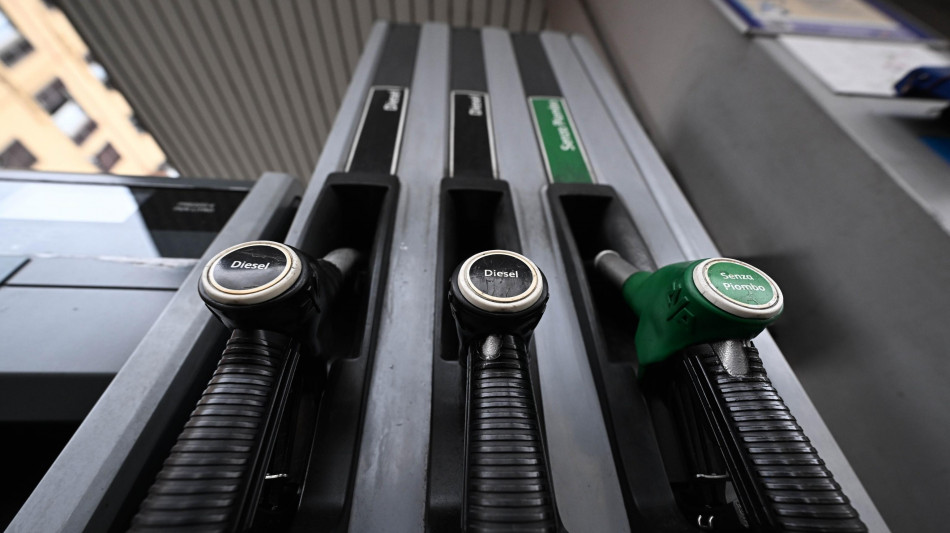 Mimit, prosegue il calo dei prezzi, benzina self a 1,823 euro
