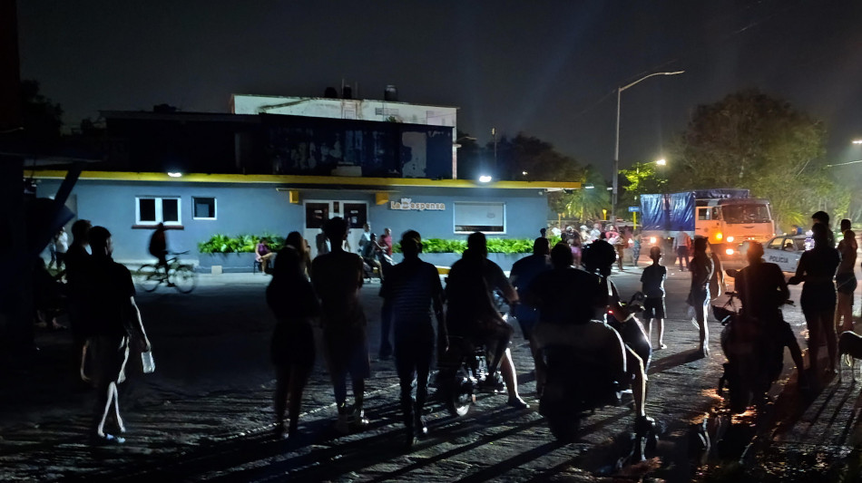Cuba, nuove proteste a L'Avana contro i blackout e la crisi energetica