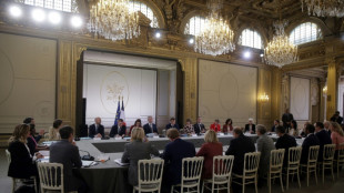 Damien Abad r&eacute;siste aux accusations, le nouveau gouvernement prend ses marques