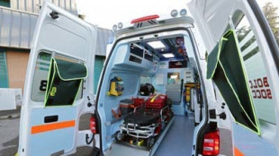 Schiacciato da un macchinario, muore operaio in centro Roma