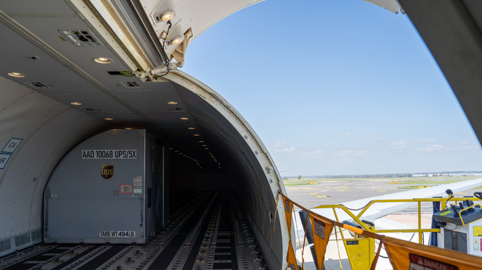 Caro voli a Pasqua, ecco come risparmiare