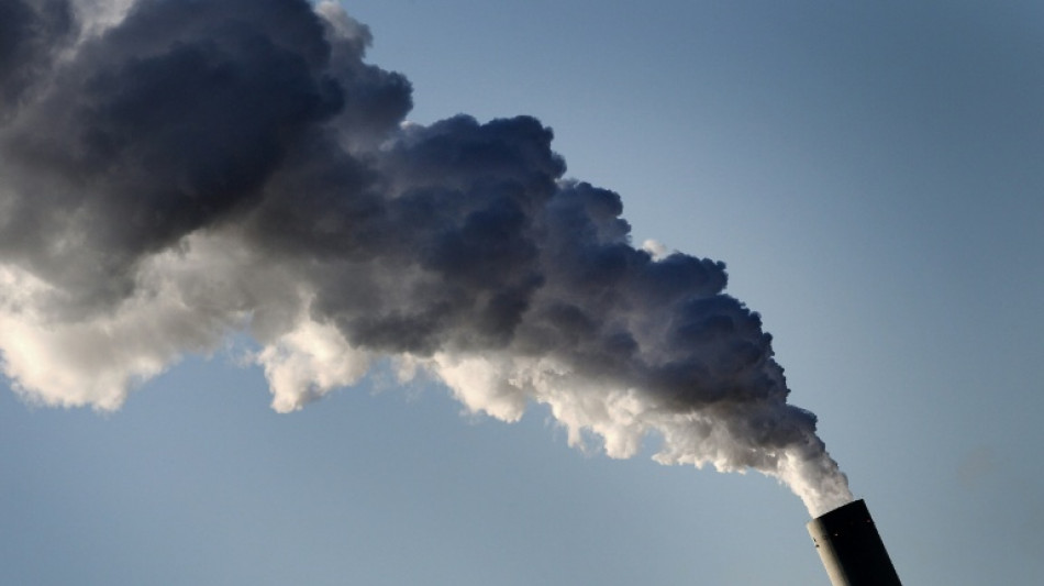 Les &eacute;missions de CO2 li&eacute;es aux fossiles vers un nouveau record en 2025, selon des scientifiques
