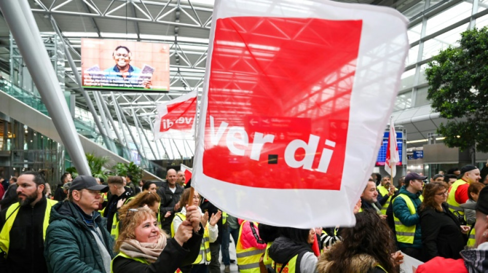 Verdi droht Warnstreiks im Einzelhandel im Weihnachtsgesch&auml;ft an