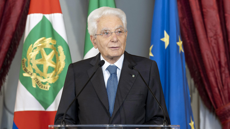 Mattarella,rivedere significato alfabetizzazione in era digitale