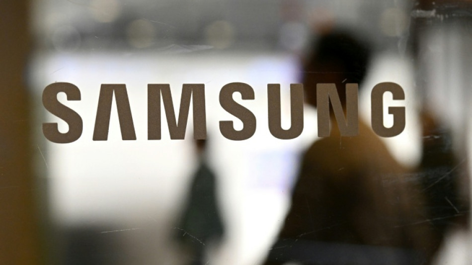 Seoul dives on tough day for Asia as Samsung fails to ease tech woes