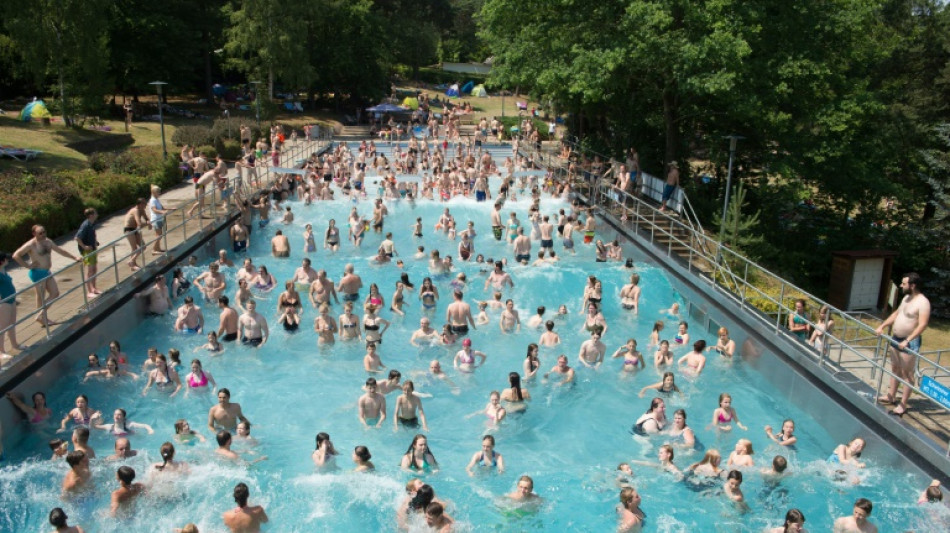 Frauen d&uuml;rfen auch in K&ouml;lner Schwimmb&auml;dern k&uuml;nftig ohne Oberteil baden