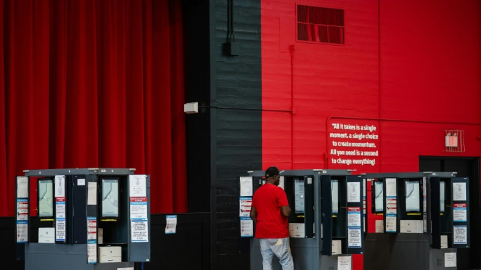 El FBI advierte de amenazas de bomba de Rusia en centros de votaci&oacute;n de EEUU
