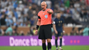 Finale de C1: l'arbitre maintenu apr&egrave;s s'&ecirc;tre excus&eacute; d'avoir particip&eacute; &agrave; un congr&egrave;s d'extr&ecirc;me droite