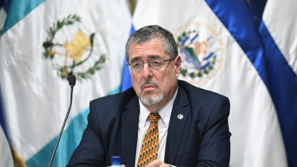 Presidente eleito denuncia 'golpe de Estado em c&acirc;mera lenta' na Guatemala