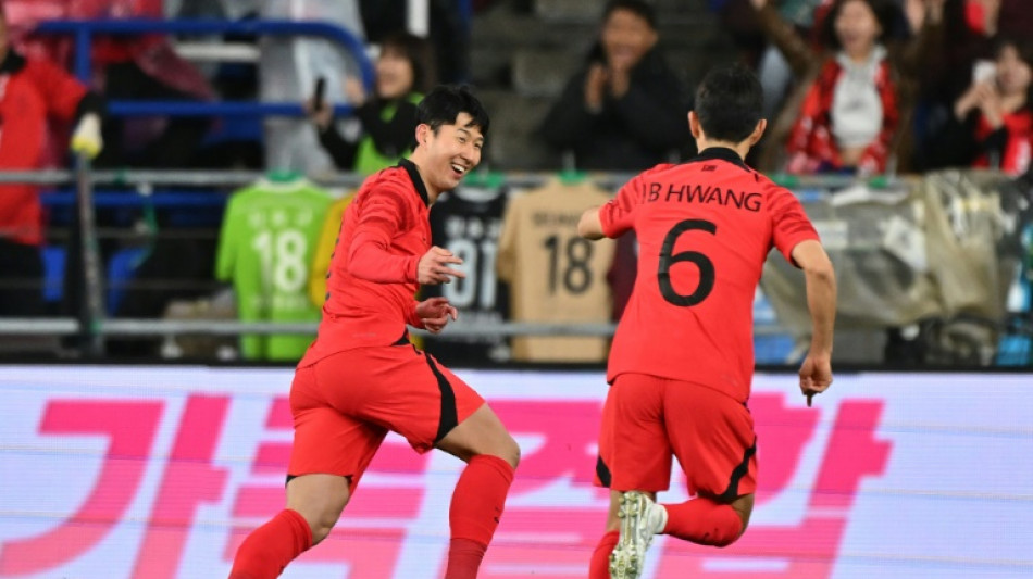 South Korea blow lead to give Klinsmann debut draw against Colombia