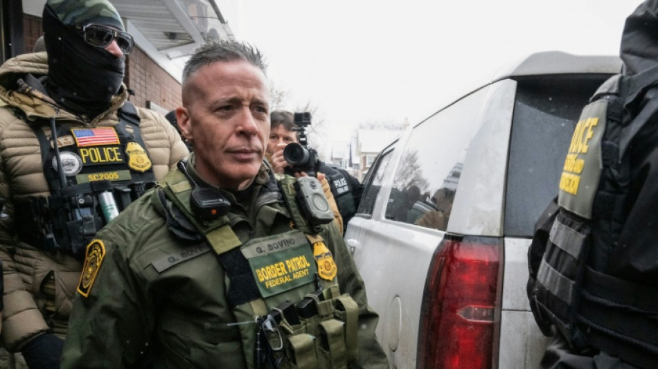 Gregory Bovino, rosto das batidas migrat&oacute;rias de Trump, anuncia aposentadoria