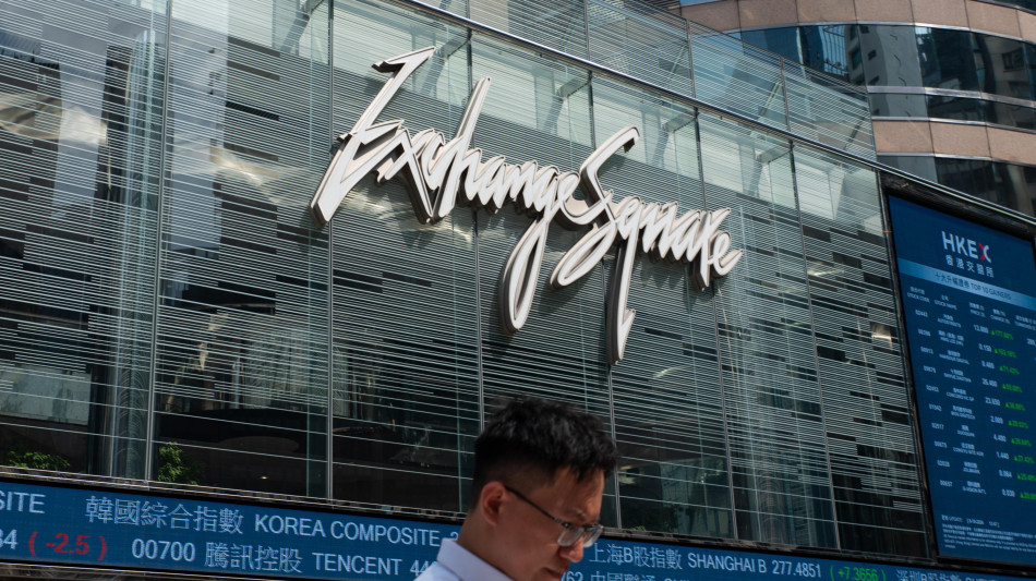 Borsa: Hong Kong positiva, apre a +0,50%