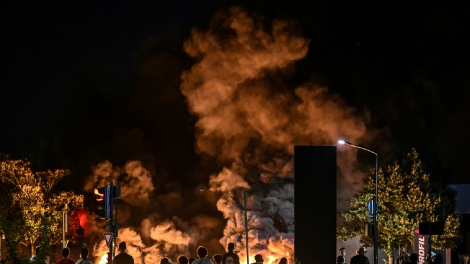 Macron et le gouvernement sous pression apr&egrave;s une nouvelle nuit d'&eacute;meutes