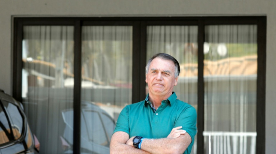 Bolsonaro mejora de su neumon&iacute;a, pero sin alta prevista del hospital
