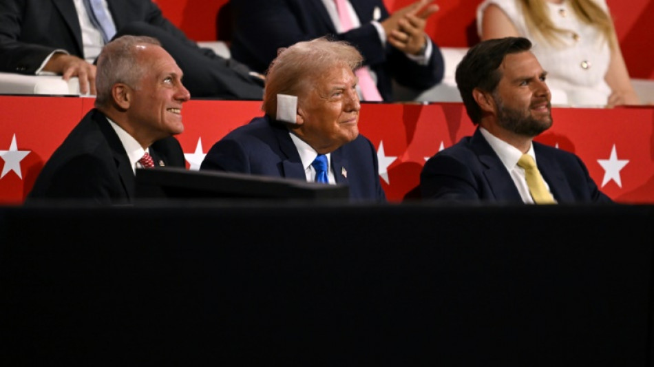 Trump reafirma su poder y recibe respaldo de exrivales en se&ntilde;al de unidad