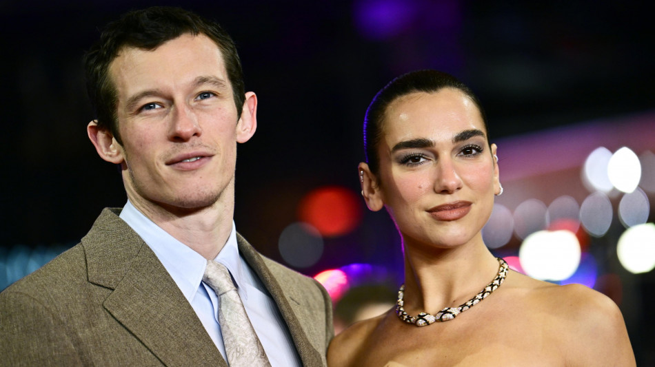 Dua Lipa e Callum Turner, festa in Sicilia dopo le nozze a Londra