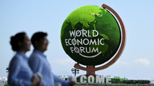 China insta a regular la inteligencia artificial antes de "perder el control"