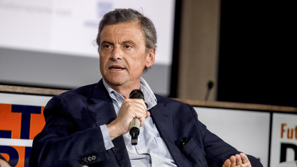 Calenda, Meloni e Macron se le diano in vertice bilaterale