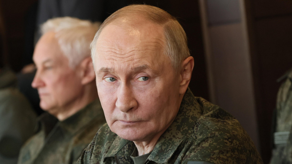 Putin, 'oltre 700.000 soldati russi al fronte in Ucraina'