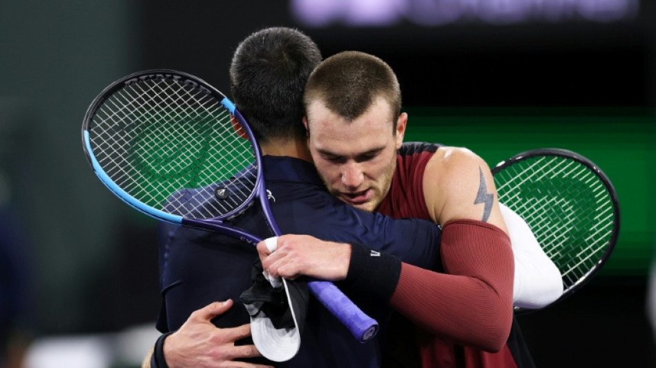 Indian Wells: Djokovic sorti par Draper au bout du suspense, Alcaraz et Swiatek intraitables en 8es