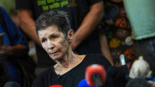 Israel&iacute; liberada dice que fue golpeada en secuestro pero luego tratada bien