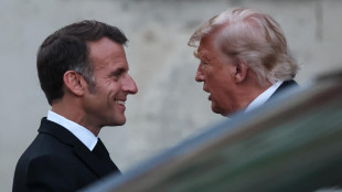 Trump ha firmato l'accordo con l'Iran a Versailles a cena con Macron