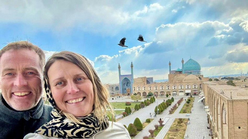 Un couple britannique détenu en Iran doit comparaître samedi devant un tribunal (famille)