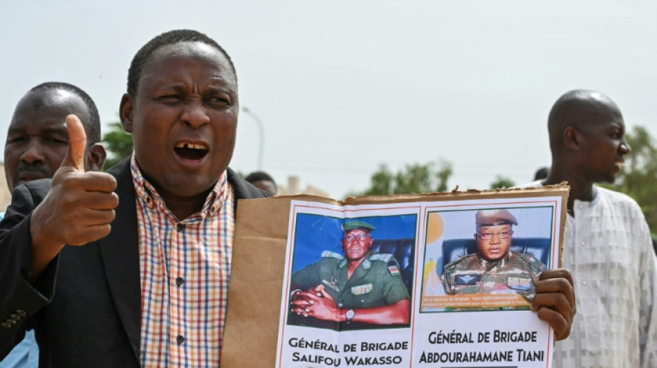 Cumbre africana prioriza di&aacute;logo con militares de N&iacute;ger, sin encontrar eco