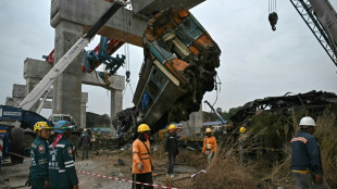 Tha&iuml;lande: 32 morts apr&egrave;s l'effondrement d'une grue sur un train