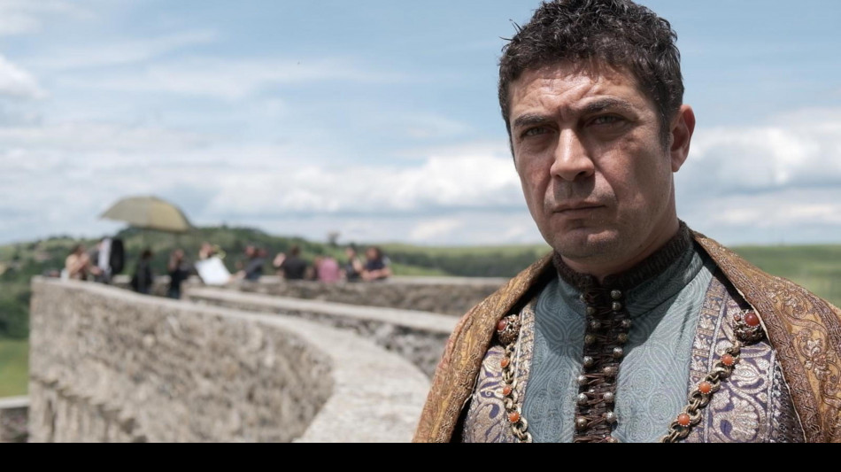 Scamarcio &egrave; Federico II in La Meraviglia del mondo, riprese in corso