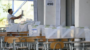 Jara e Kast v&atilde;o disputar 2&ordm; turno presidencial no Chile