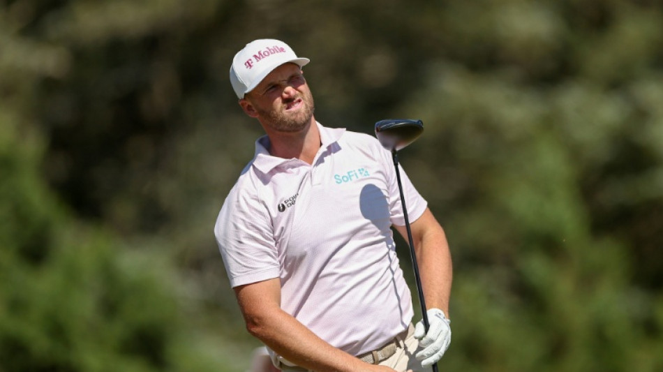 Clark leads Burns by one as US Open back-nine drama begins