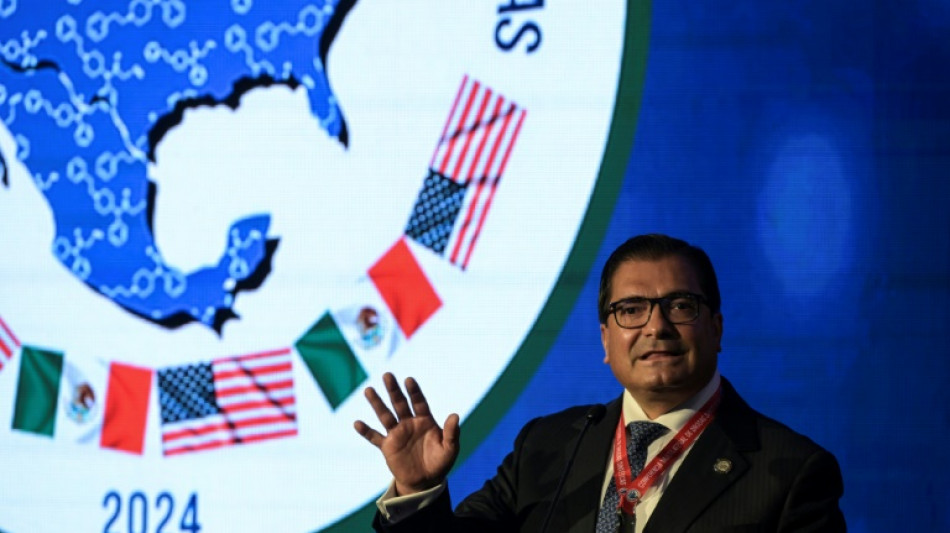 Jefe policial se retracta tras mencionar que M&eacute;xico "es campe&oacute;n" de las drogas sint&eacute;ticas