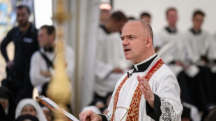 Vaticano expressa 'profunda dor' por ordena&ccedil;&atilde;o n&atilde;o autorizada de bispos