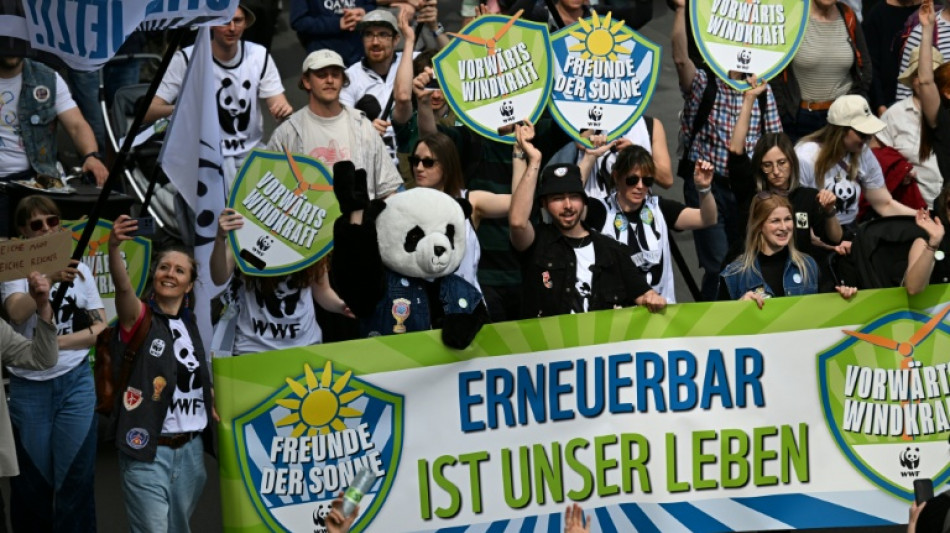 Manifestations en Allemagne pour d&eacute;noncer un ralentissement de la transition &eacute;nerg&eacute;tique