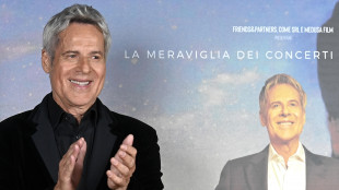 Baglioni su Instagram, 'uscito dalla fase pi&ugrave; delicata della polmonite interstiziale'