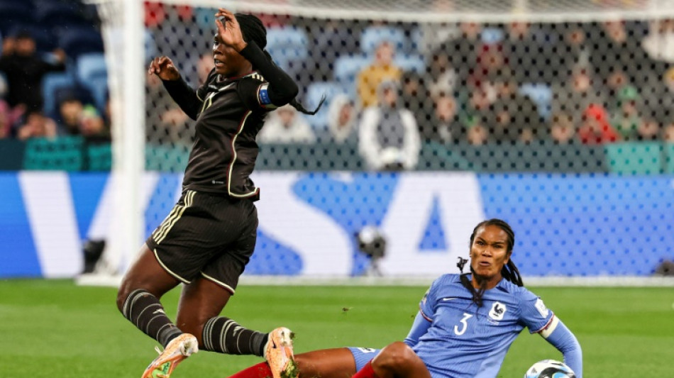 Mondial: Renard touch&eacute;e, inqui&eacute;tude grandissante chez les Bleues