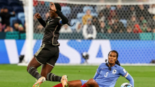 Mondial: Renard touch&eacute;e, inqui&eacute;tude grandissante chez les Bleues