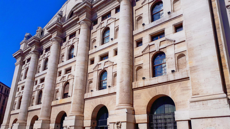Borsa: Milano chiude in rialzo, +0,28%