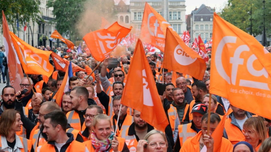 Francia vive una nueva jornada de protestas contra la política fiscal del gobierno